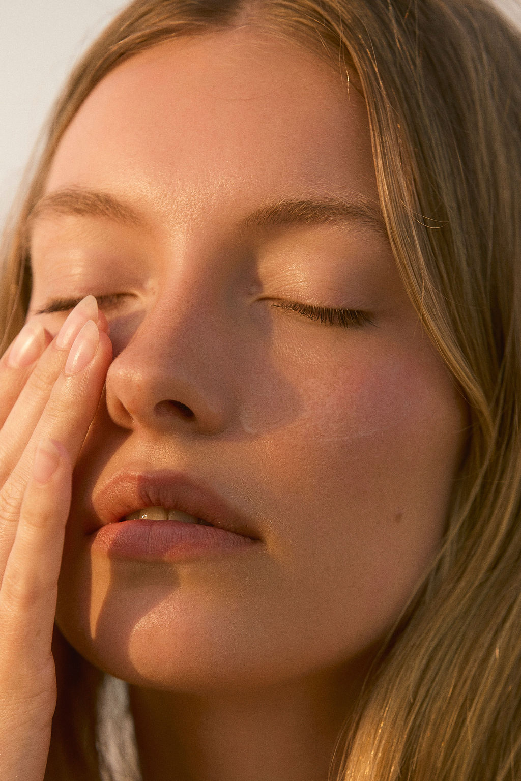 Natürlich strahlend: Lymphdrainage für das Gesicht
